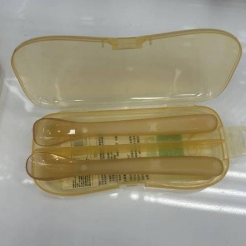 Silicone spoon with soft head and 2 pieces